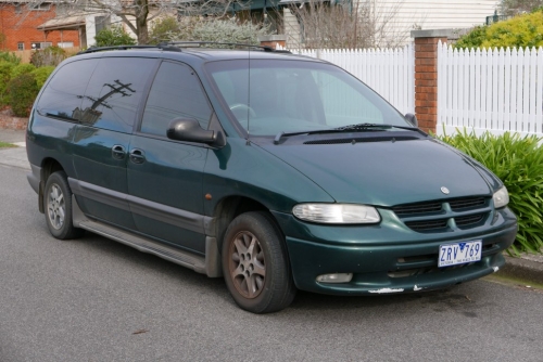 Chrysler Grand Voyager III