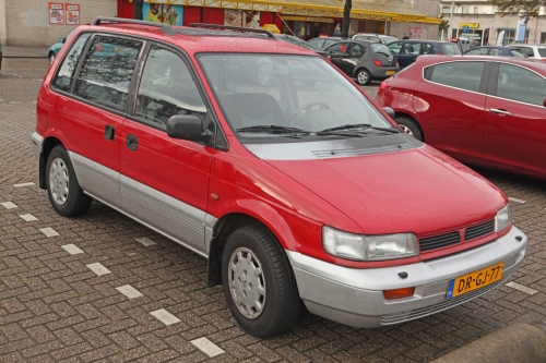 Mitsubishi Space Runner N1WN2W
