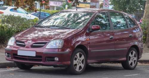 Nissan Almera Tino 2003