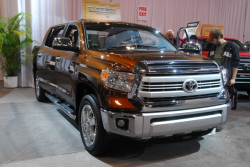 Toyota Tundra III CrewMax