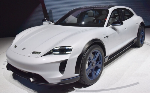 Porsche Mission E Cross Turismo Concept