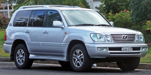 Lexus LX II 2005