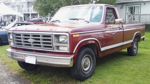 Ford F-Series F-100 VII Regular Cab