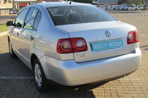 Volkswagen Polo Vivo 1 Sedan